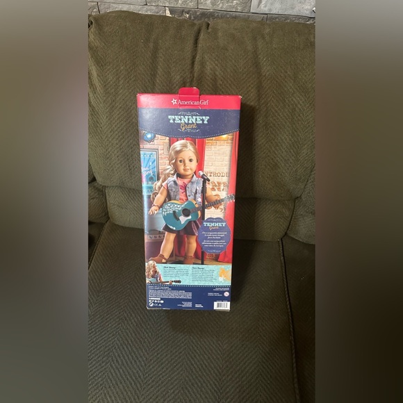 American Girl Doll Tenny Grant with accessories. - Picture 16 of 16